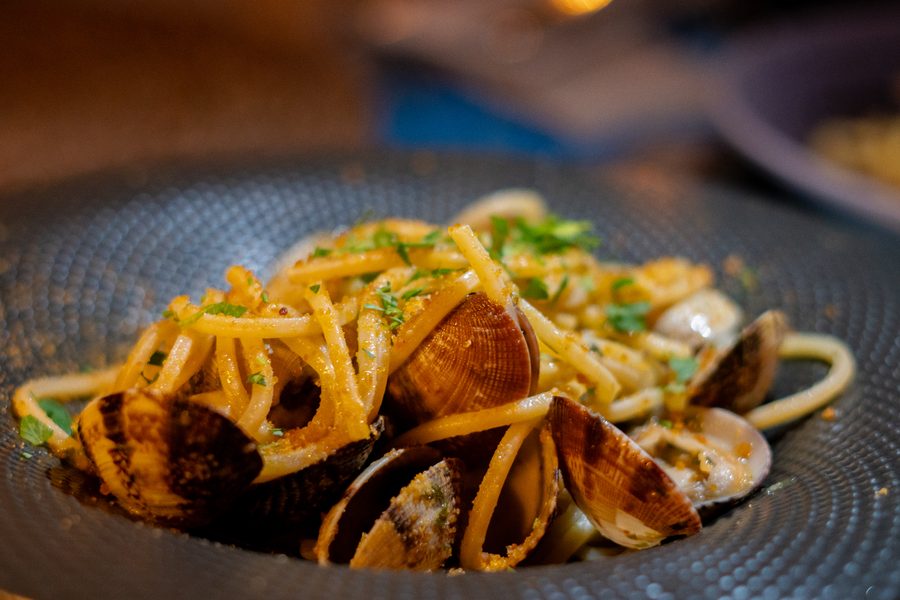 Vongole e Bottarga — spaghetti alle vongole